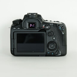 Canon EOS 90D