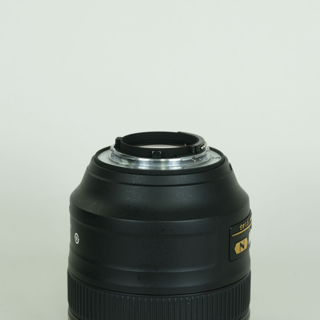 Nikon AF-S NIKKOR 85mm f/1.4G Nikon AF-S NIKKOR 85mm f/1.4G