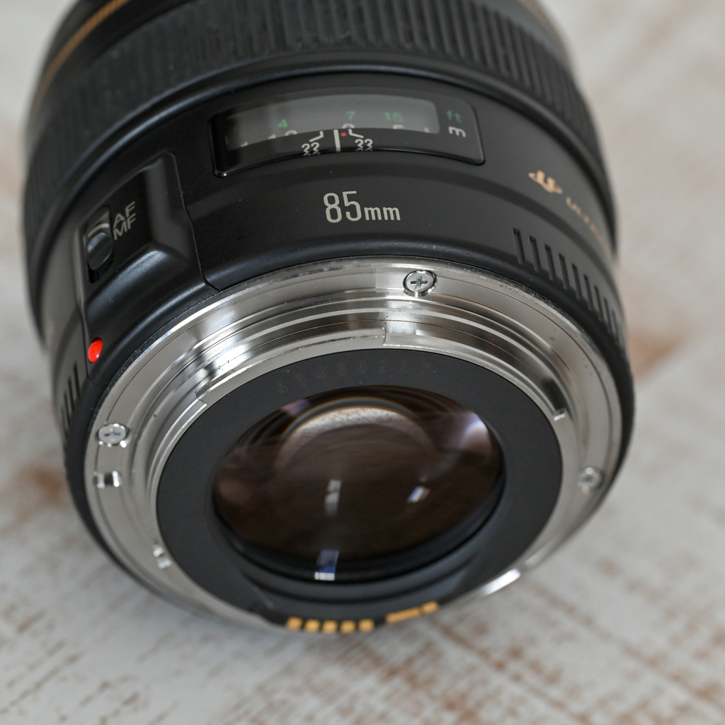 Canon EF85mm F1.8 USM Canon EF85mm F1.8 USM