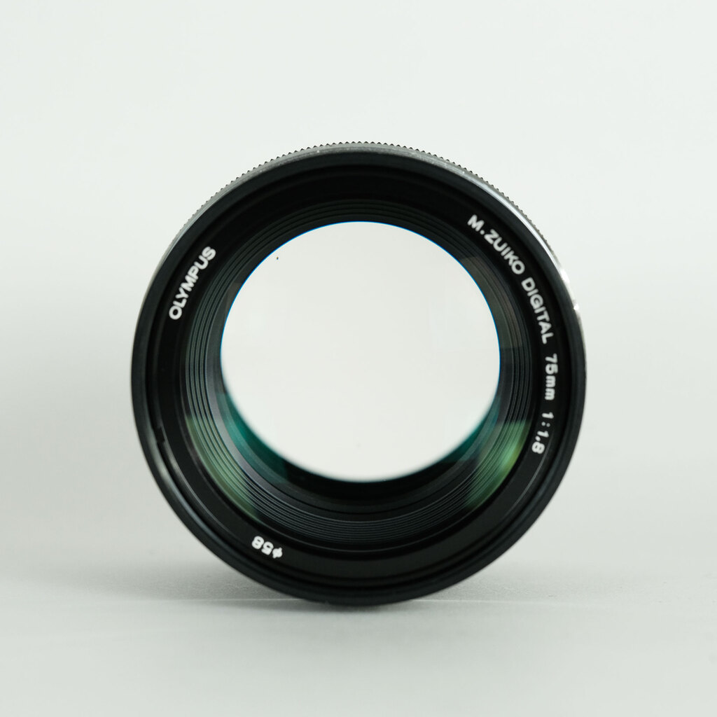 OLYMPUS M.ZUIKO DIGITAL ED 75mm F1.8