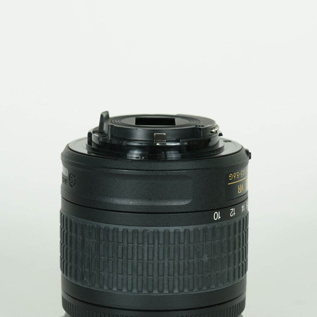 Nikon AF-P DX NIKKOR 10-20mm F4.5-5.6G VR Nikon AF-P DX NIKKOR 10-20mm F4.5-5.6G VR