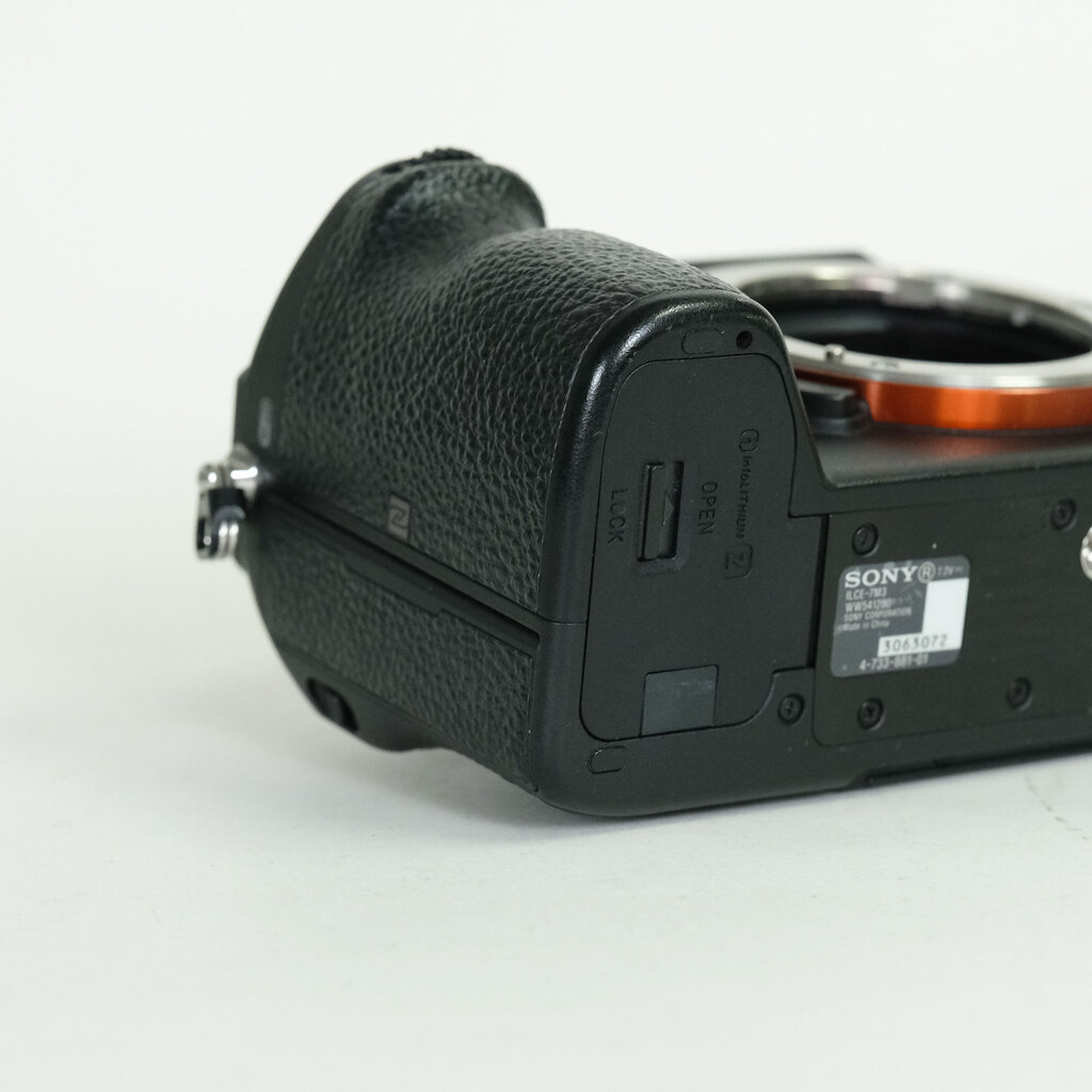 SONY α7 III(ILCE-7M3) SONY α7 III(ILCE-7M3)