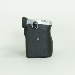 SONY α6400（ILCE-6400）