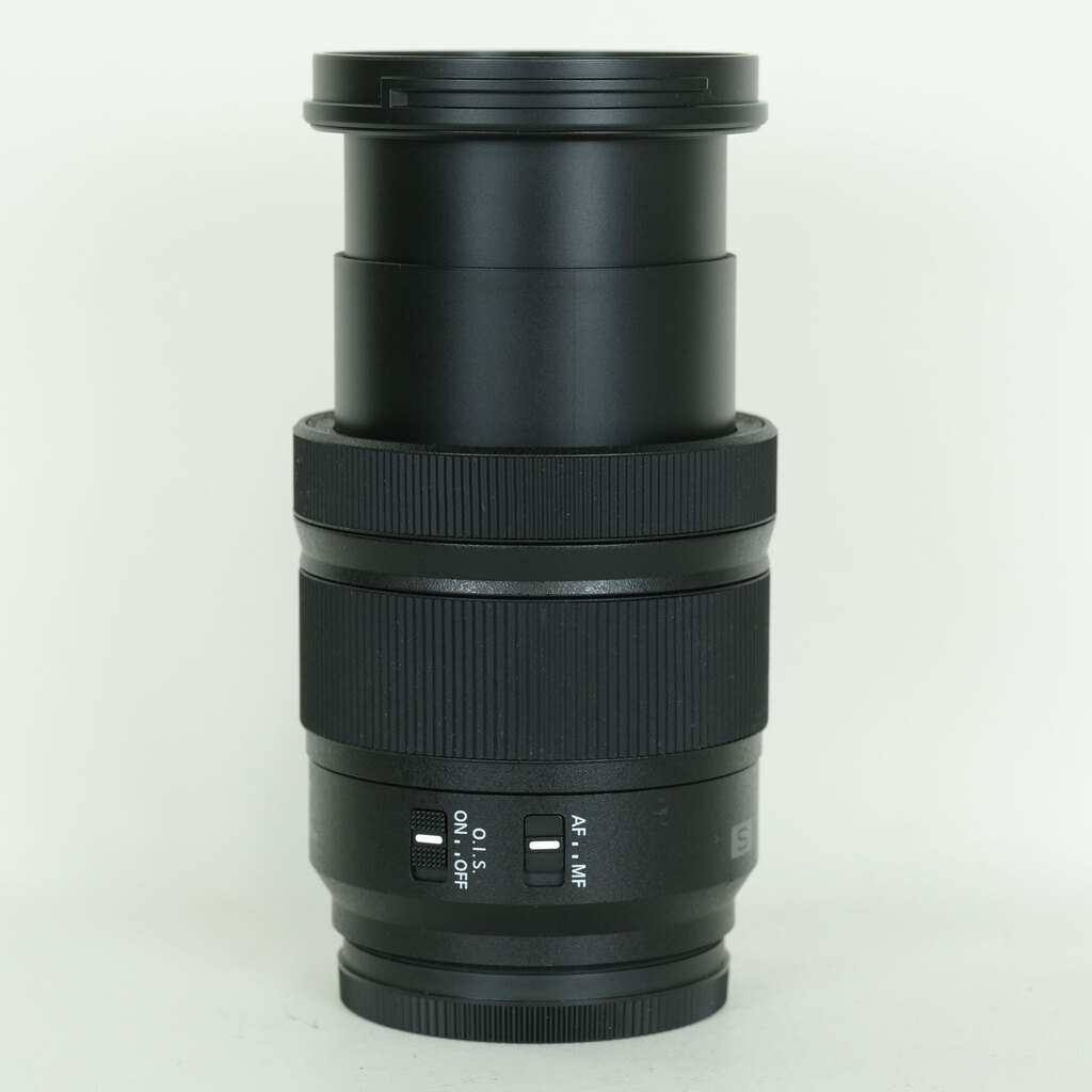 Panasonic LUMIX S 28-200mm F4-7.1 MACRO O.I.S.