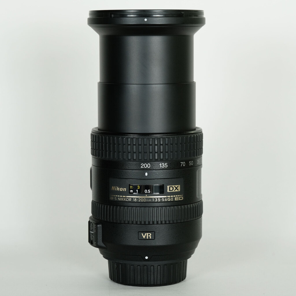 Nikon AF-S DX NIKKOR 18-200mm F3.5-5.6G ED VR II