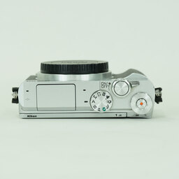 Nikon Nikon1 J5 ボディ シルバー Nikon Nikon1 J5 ボディ シルバー