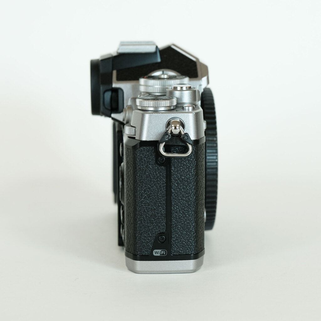 Nikon Z fcの出品 | ONE SCENE（ワンシーン）