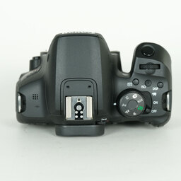 Canon EOS Kiss X10i