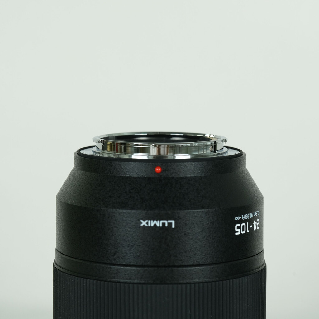 Panasonic LUMIX S 24-105mm F4 MACRO O.I.S. Panasonic LUMIX S 24-105mm F4 MACRO O.I.S.