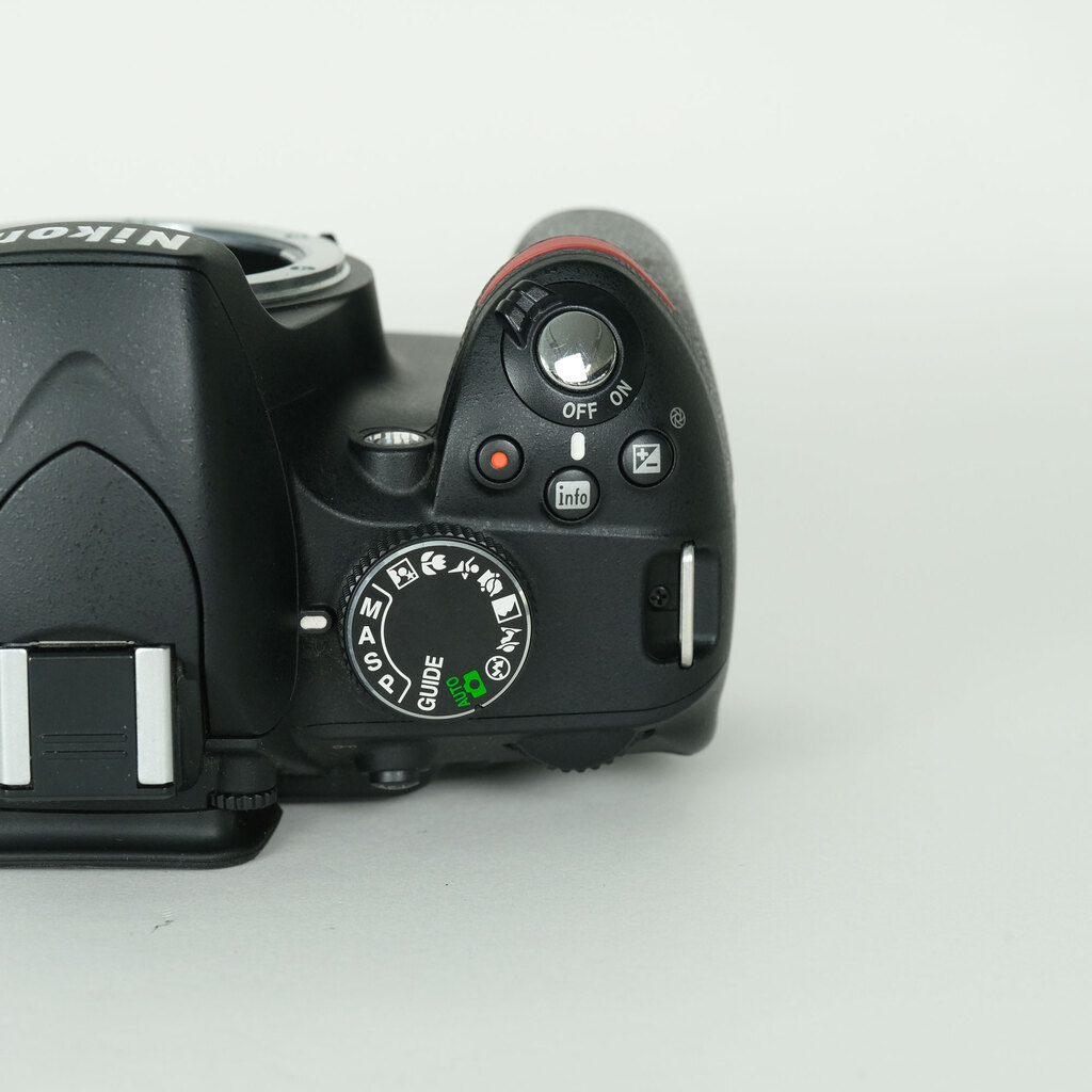Nikon D3200ボディ ブラックの出品 | ONE SCENE（ワンシーン）