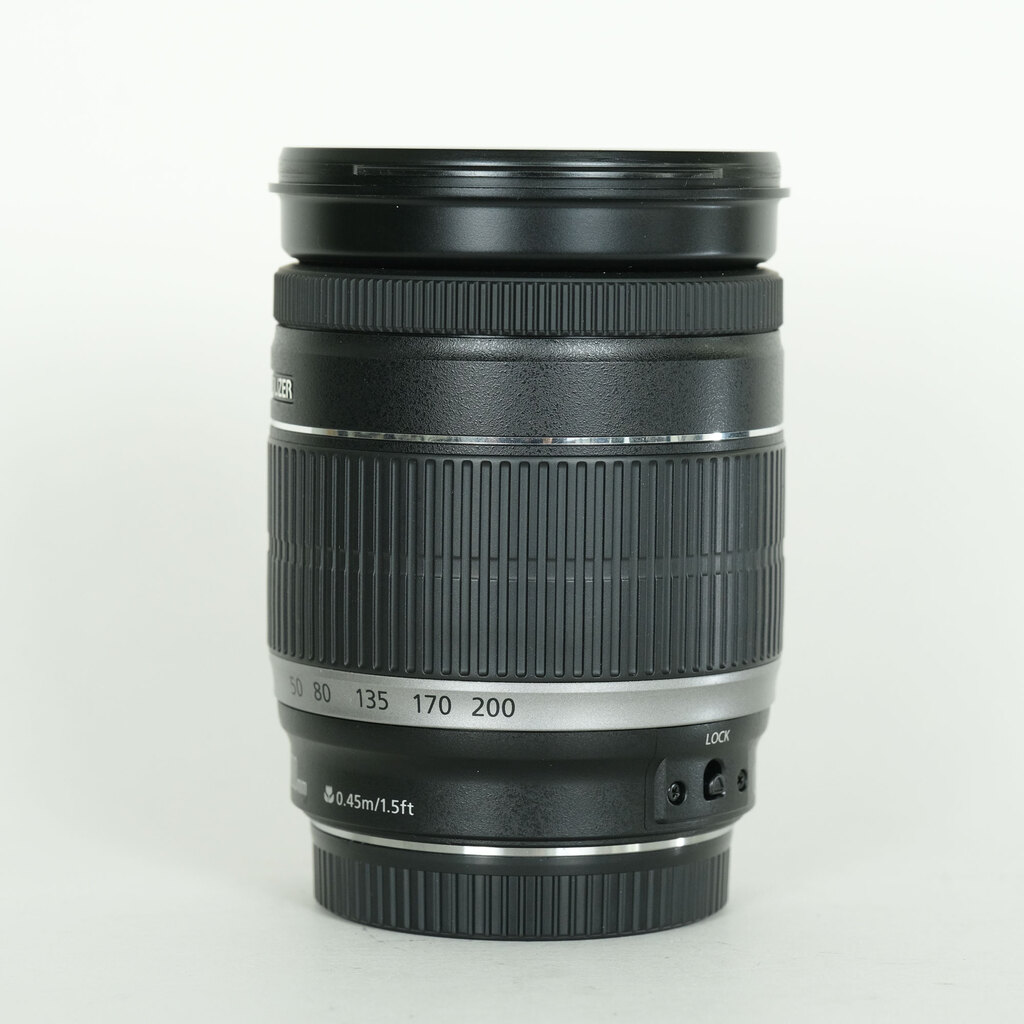 Canon EF-S18-200mm F3.5-5.6 IS