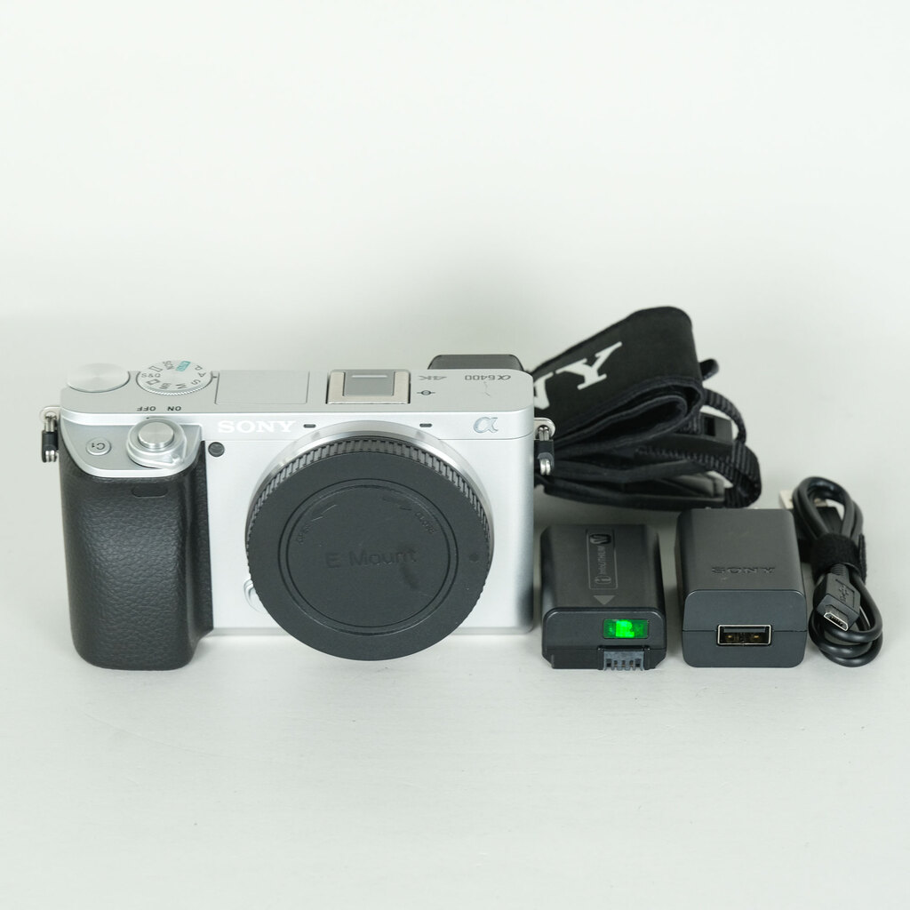SONY ��6400�iILCE-6400�j [�{�f�B �V���o�[]