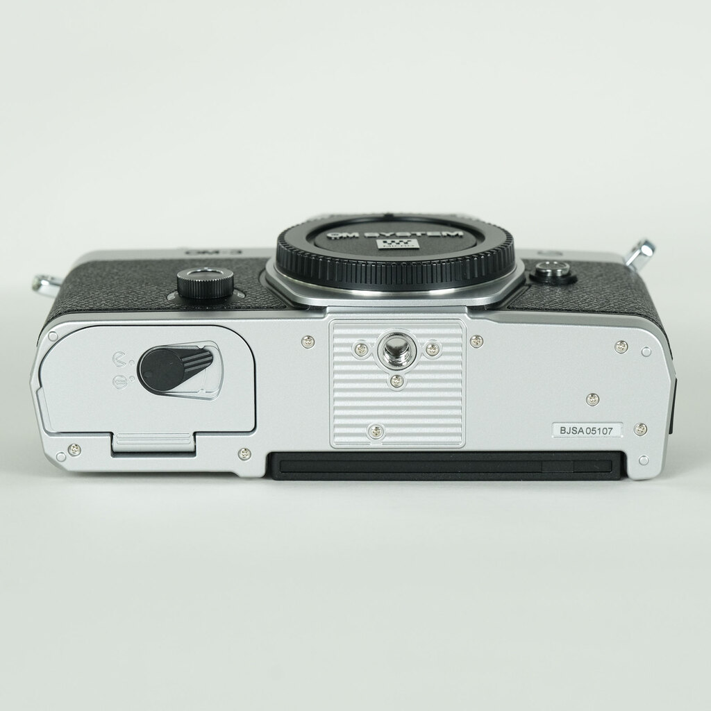 OM SYSTEM OM-3