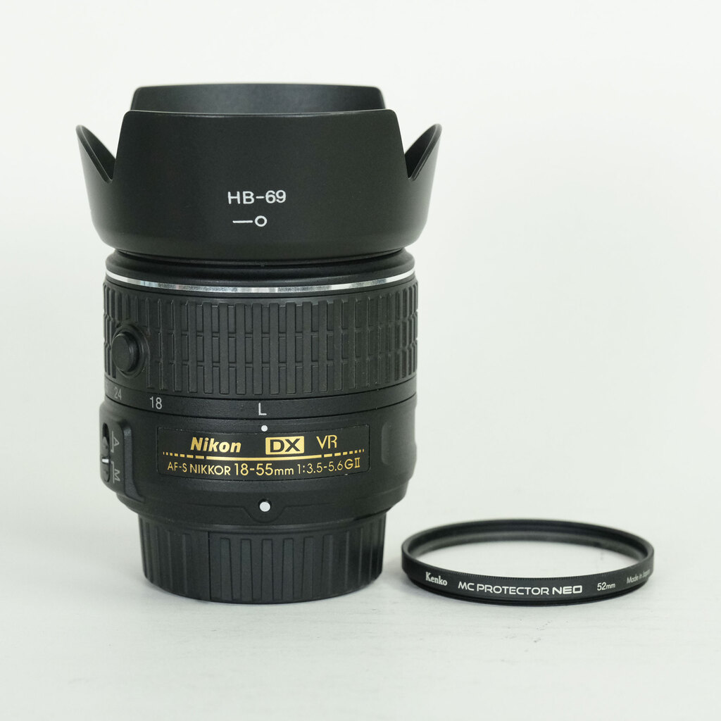 Nikon AF-S DX NIKKOR 18-55mm f3.5-5.6G VR II Nikon AF-S DX NIKKOR 18-55mm f3.5-5.6G VR II