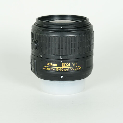 Nikon AF-S DX NIKKOR 18-55mm f3.5-5.6G VR II