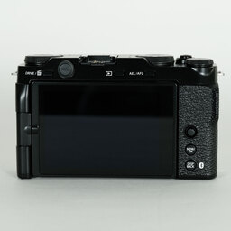 FUJIFILM X-M5