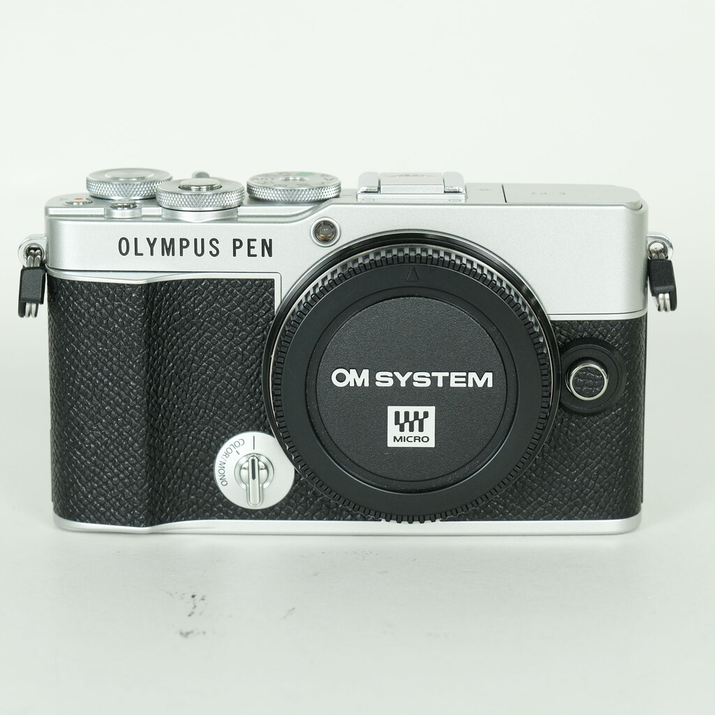 OLYMPUS PEN E-P7 [�{�f�B �V���o�[]