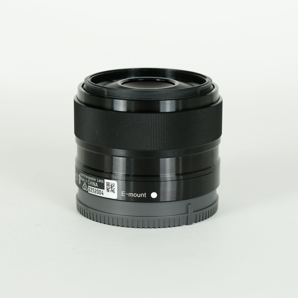 SONY E 35mm F1.8 OSS SEL35F18