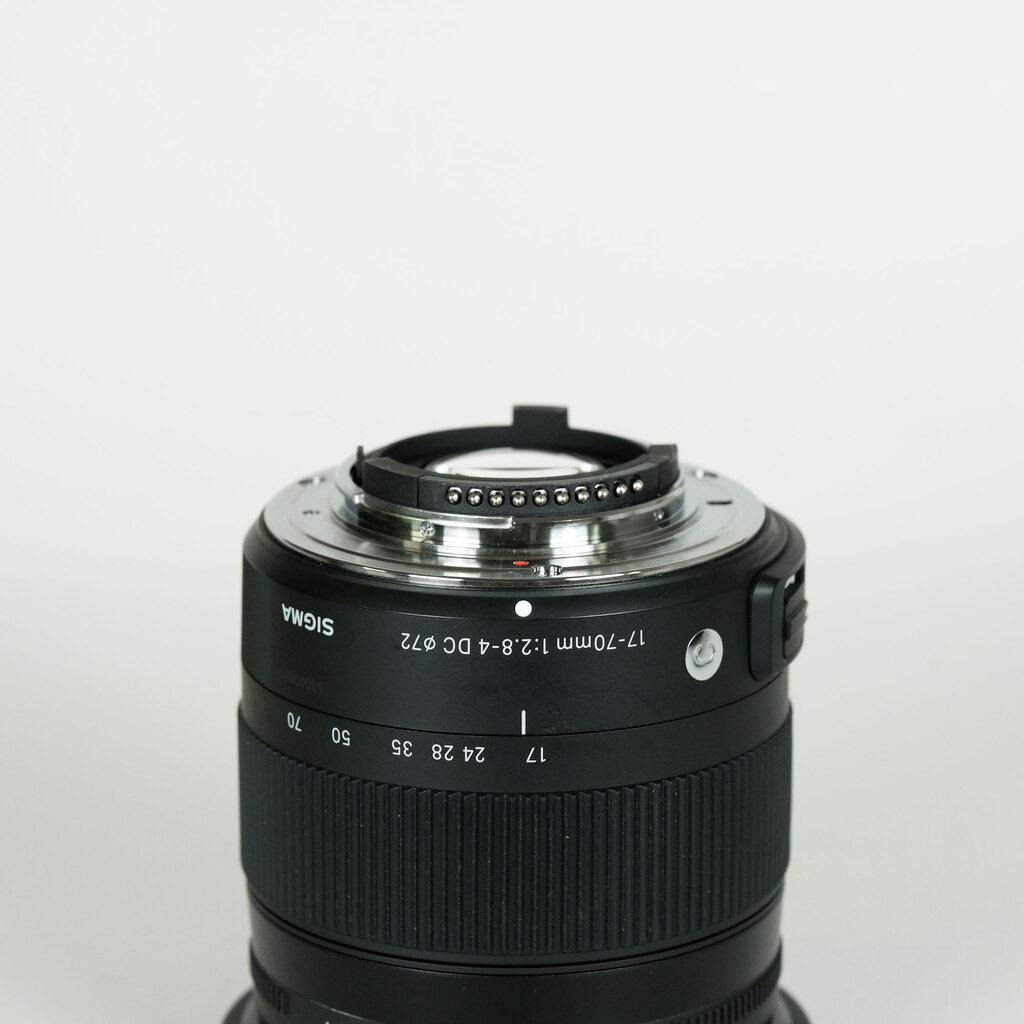 SIGMA 17-70mm F2.8-4 DC MACRO OS HSM | Contemporary [ニコンF用]