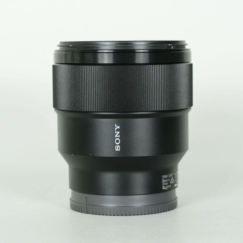 SONY FE 85mm F1.8 SEL85F18の出品 | ONE SCENE（ワンシーン）