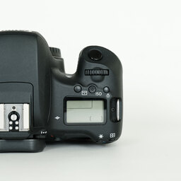 Canon EOS 8000D Canon EOS 8000D