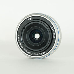 OLYMPUS M.ZUIKO DIGITAL 17mm F2.8 シルバー