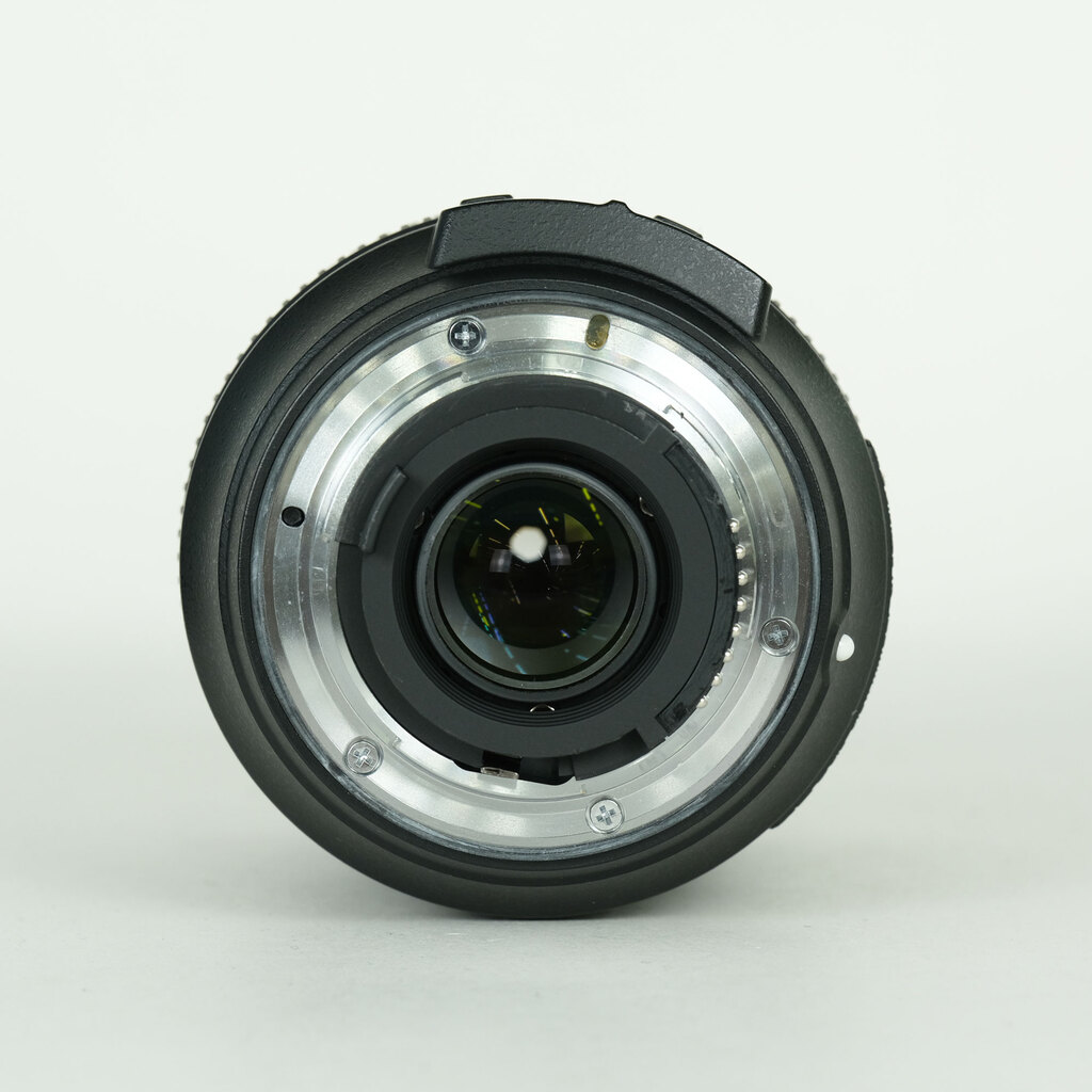 Nikon AF-S DX NIKKOR 18-140mm F3.5-5.6G ED VRの出品 | ONE SCENE