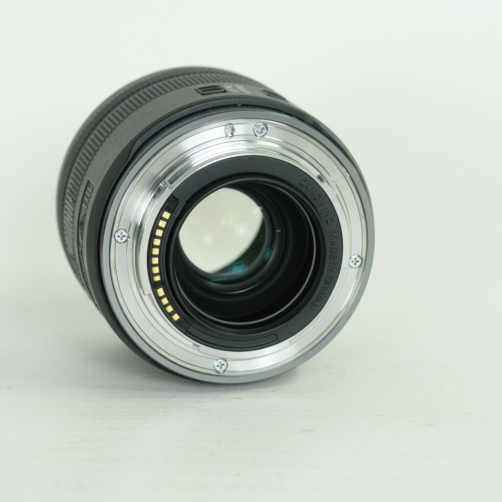 Canon RF35mm F1.8 MACRO IS STM