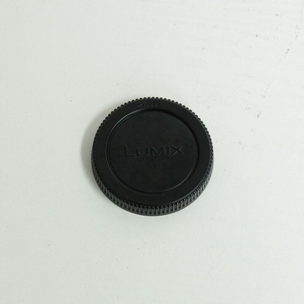 Panasonic LUMIX G MACRO 30mm F2.8 ASPH. MEGA O.I.S.