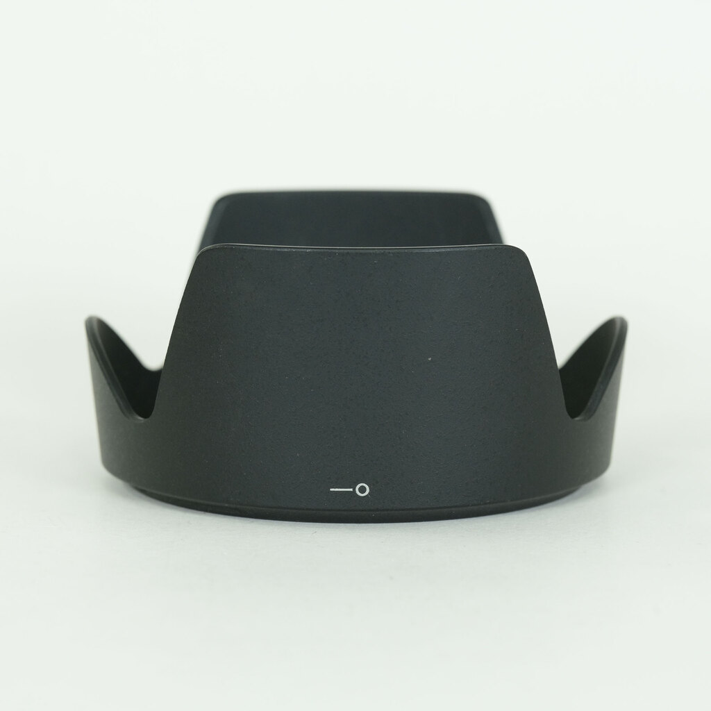 Nikon AF-S DX VR Zoom-Nikkor 18-200mm F3.5-5.6G IF-ED Nikon AF-S DX VR Zoom-Nikkor 18-200mm F3.5-5.6G IF-ED