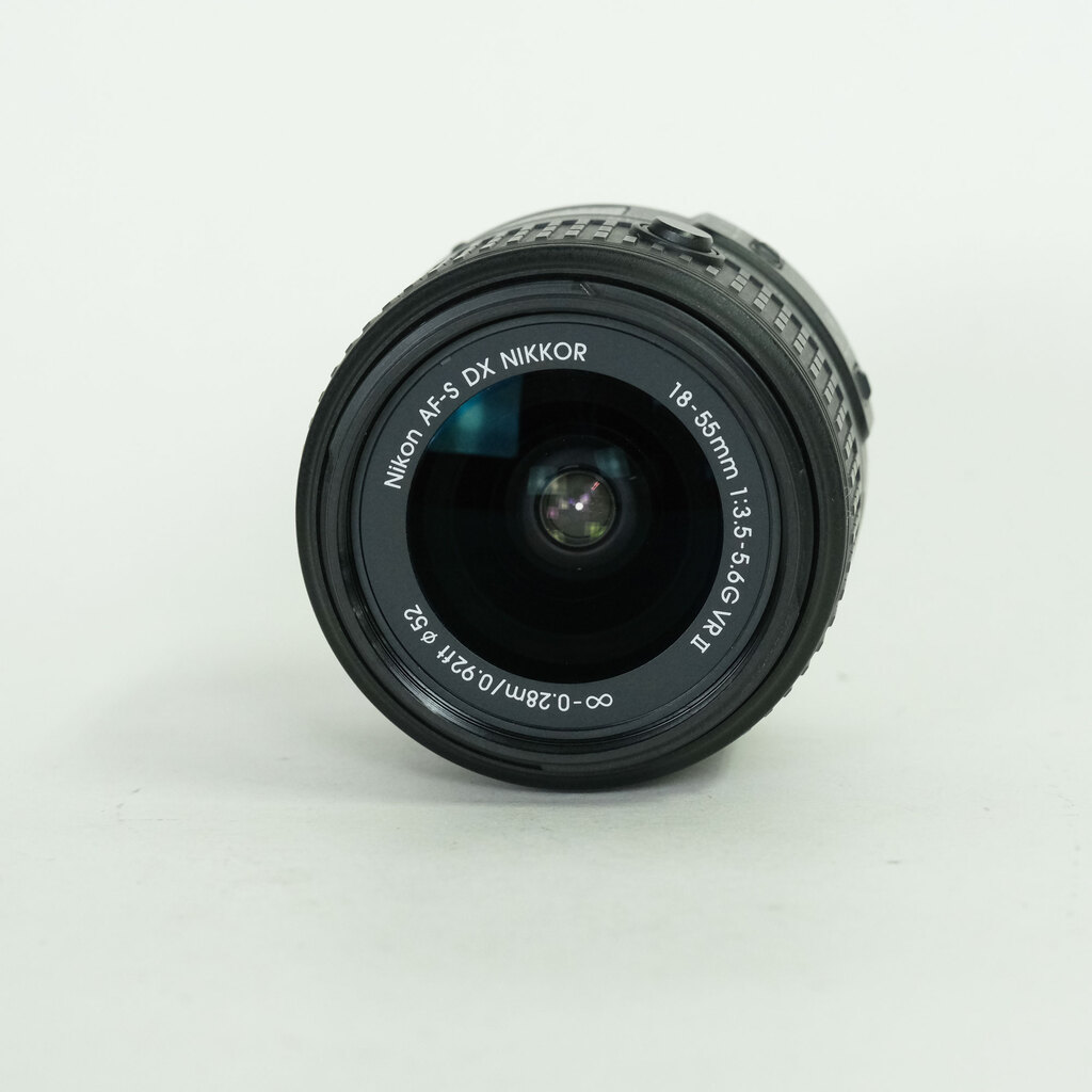 Nikon AF-S DX NIKKOR 18-55mm f3.5-5.6G VR II