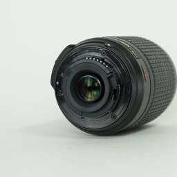 Nikon AF-S DX VR Zoom-Nikkor 55-200mm F4-5.6G IF-ED Nikon AF-S DX VR Zoom-Nikkor 55-200mm F4-5.6G IF-ED