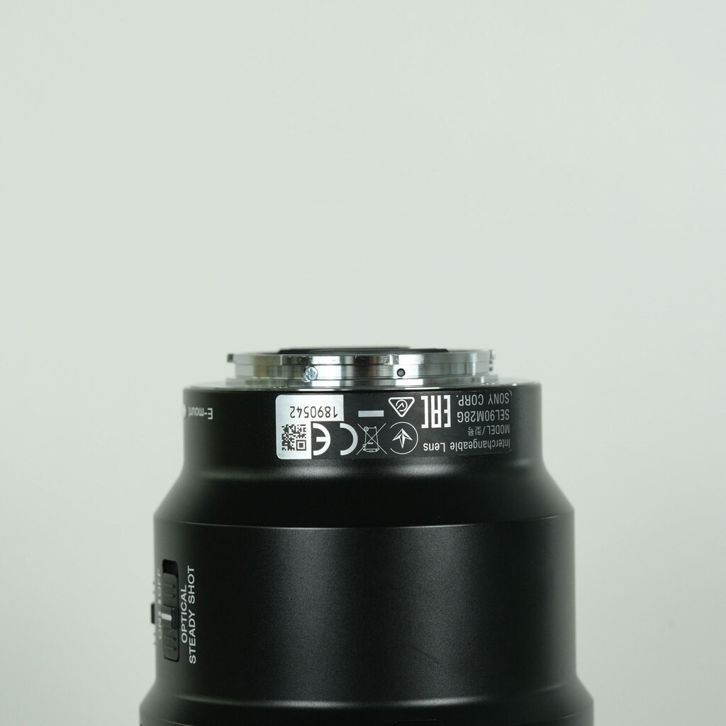 SONY FE 90mm F2.8 Macro G OSS SEL90M28G