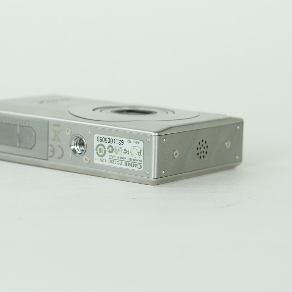 Canon IXY DIGITAL 95 ISの出品 | ONE SCENE（ワンシーン）