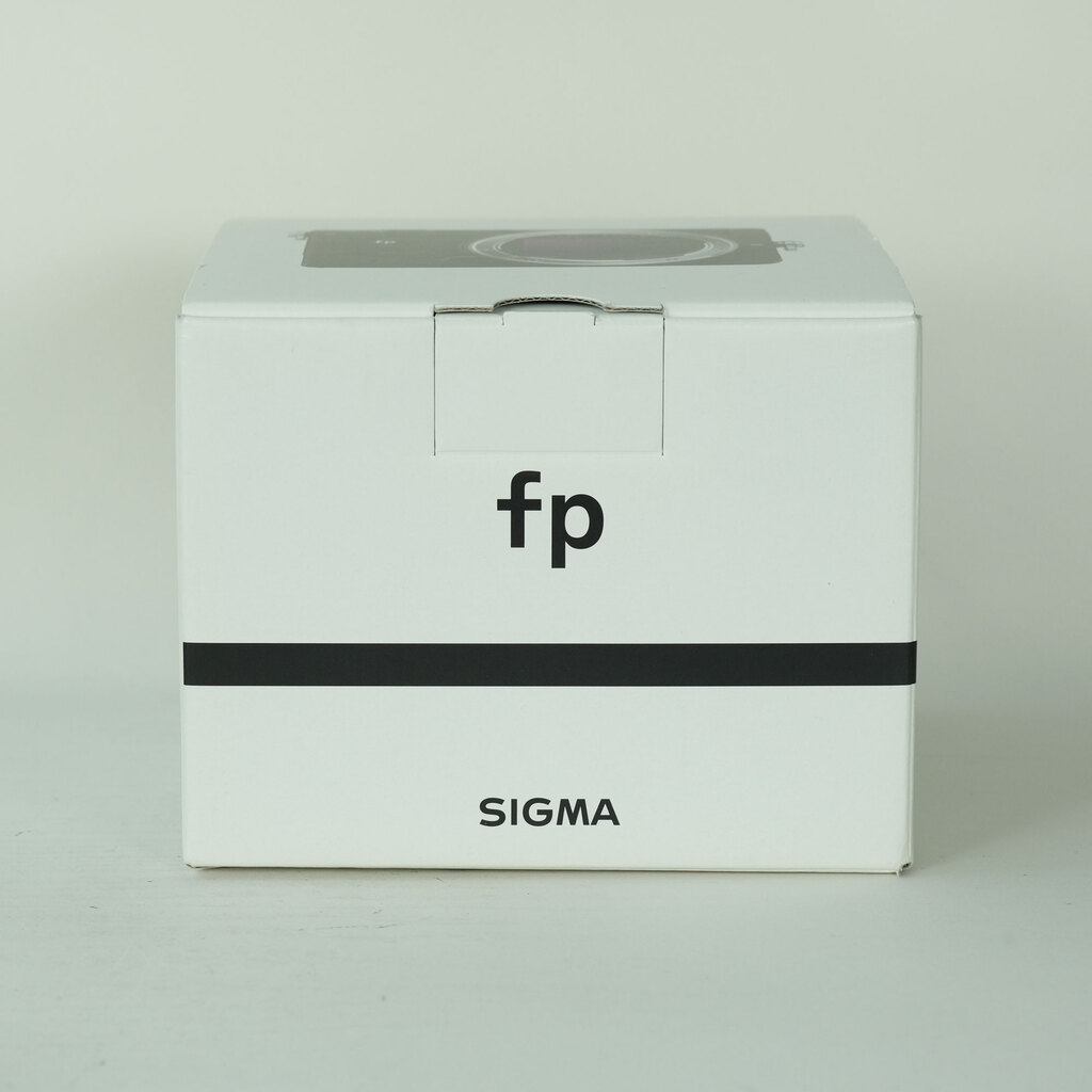 SIGMA fp ボディ本体 + 付属品 + おまけ SIGMA fpの出品 | ONE SCENE（ワンシーン）