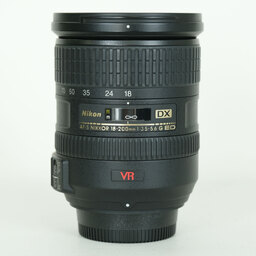 Nikon AF-S DX VR Zoom-Nikkor 18-200mm F3.5-5.6G IF-ED