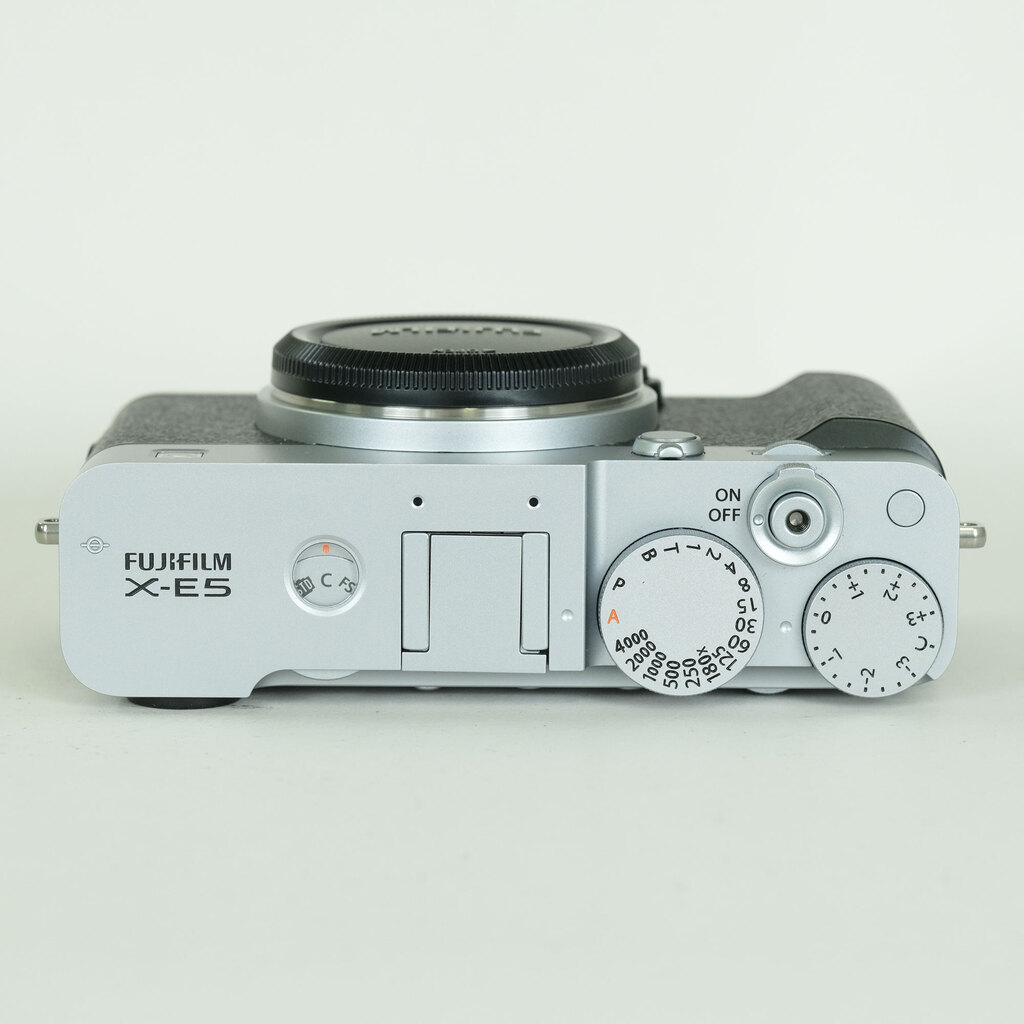 FUJIFILM X-E5