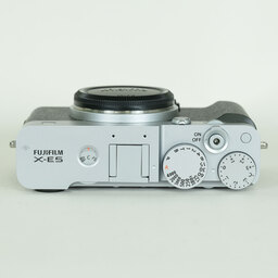 FUJIFILM X-E5