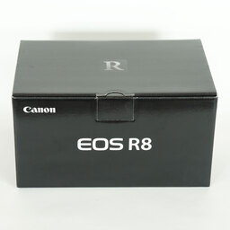Canon EOS R8