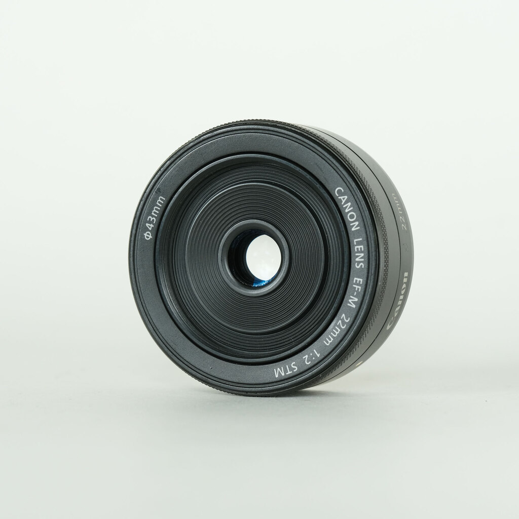 Canon EF-M22mm F2 STM Canon EF-M22mm F2 STM