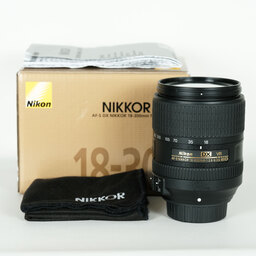 Nikon AF-S DX NIKKOR 18-300mm f/3.5-6.3G ED VR