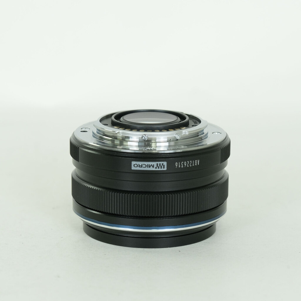 OLYMPUS M.ZUIKO DIGITAL 17mm F1.8