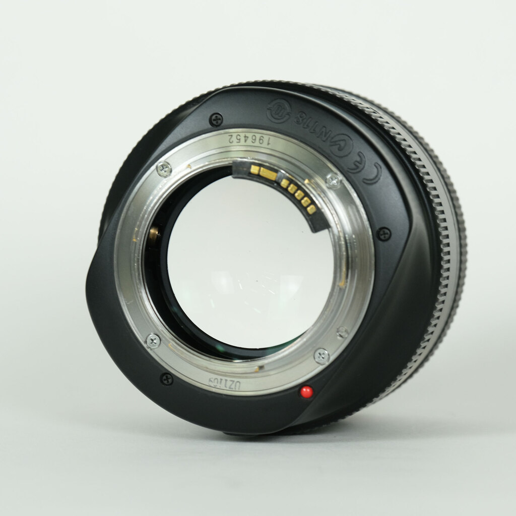 Canon EF85mm F1.2L II USMの出品 | ONE SCENE（ワンシーン）