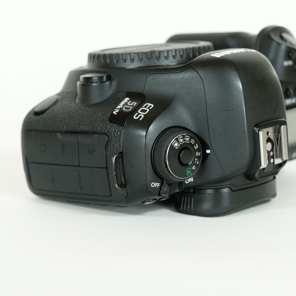 Canon EOS 5D Mark IV
