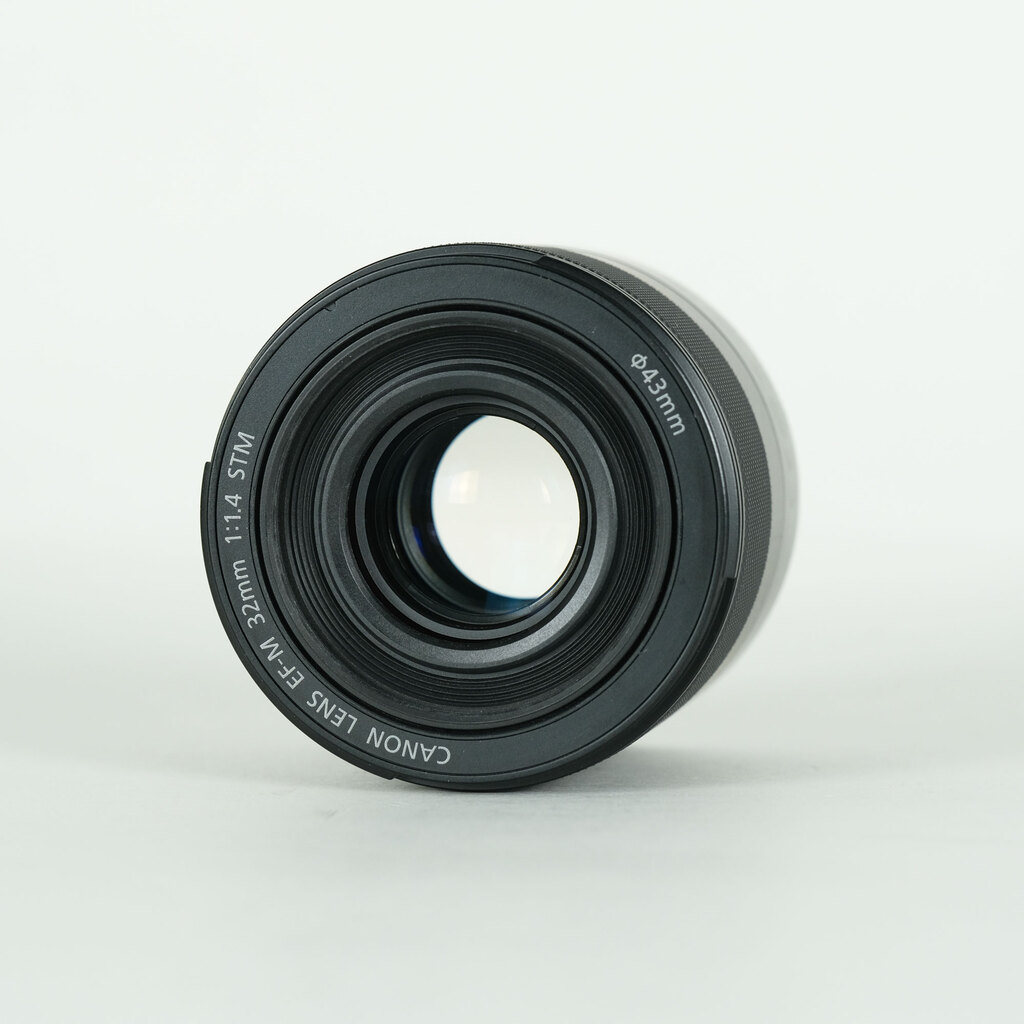 Canon EF-M32mm F1.4 STMの出品 | ONE SCENE（ワンシーン）