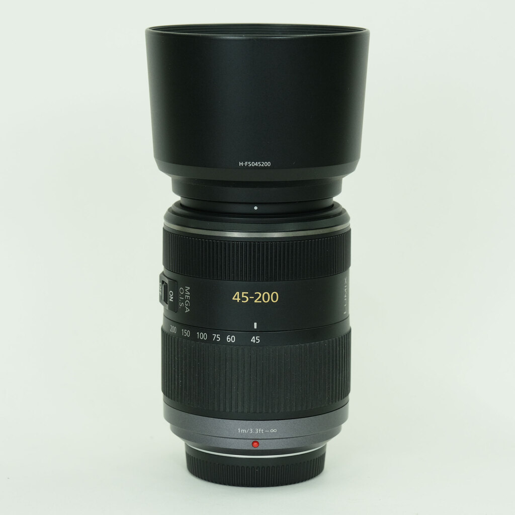 Panasonic LUMIX G VARIO 45-200mm F4.0-F5.6 MEGA O.I.S. H-FS045200 Panasonic LUMIX G VARIO 45-200mm F4.0-F5.6 MEGA O.I.S. H-FS045200