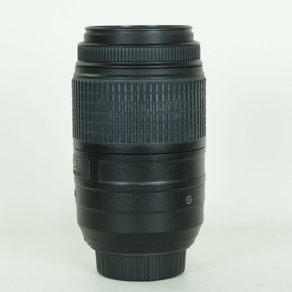 Nikon AF-S DX NIKKOR 55-300mm F4.5-5.6G ED VR Nikon AF-S DX NIKKOR 55-300mm F4.5-5.6G ED VR
