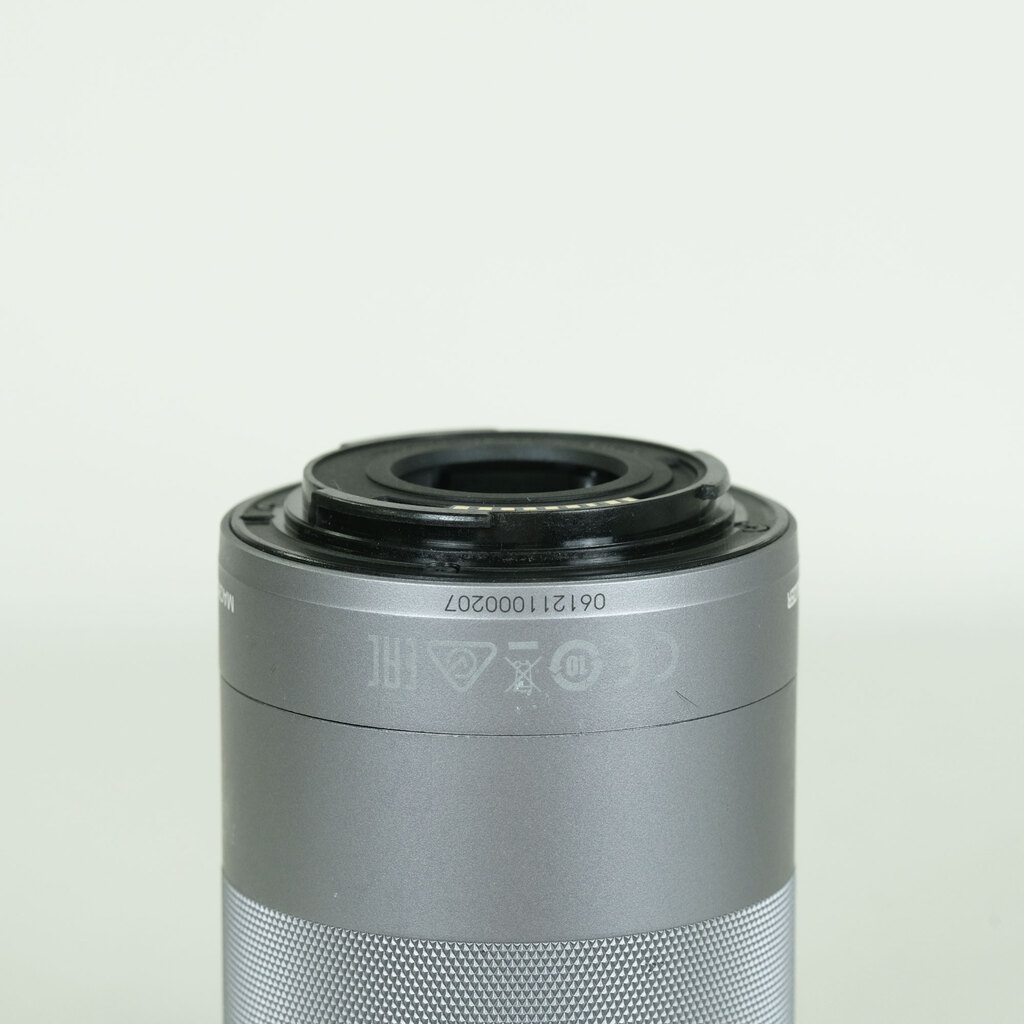 Canon EF-M55-200mm F4.5-6.3 IS STM シルバー