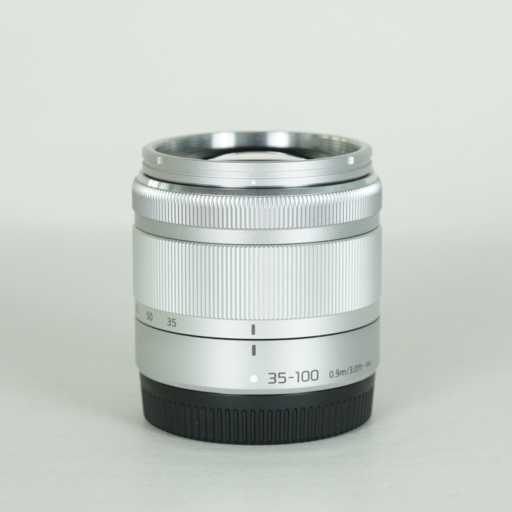 Panasonic LUMIX G VARIO 35-100mm / F4.0-5.6 ASPH. / MEGA O.I.S. [�V���o�[]