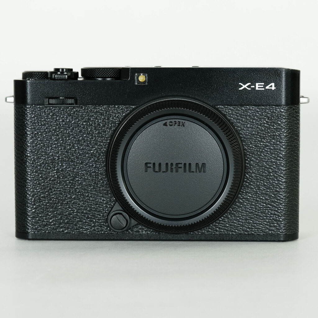 FUJIFILM X-E4